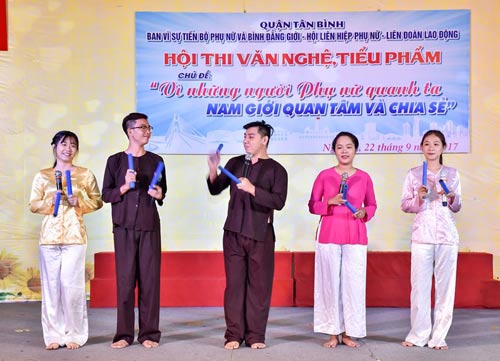 Vì những người phụ nữ quanh ta - Ảnh 1.