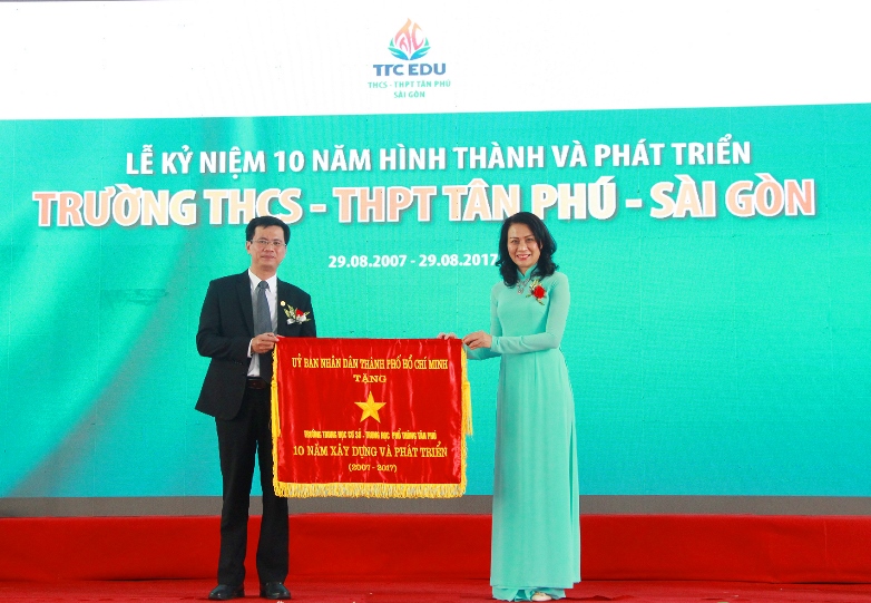 Nỗ lực vì một nền giáo dục hội nhập, nhân bản - Ảnh 1. Nỗ lực vì một nền giáo dục hội nhập, nhân văn - Ảnh 1.