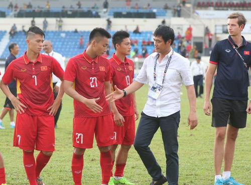 U22 Việt Nam - Thái Lan 0-3: Dừng chân SEA Games, HLV Hữu Thắng từ chức - Ảnh 1.