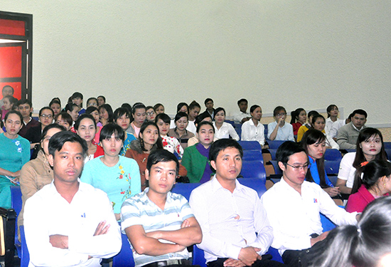 Giám đốc sở vào cuộc, sĩ tử dùng bằng giả hiện diện - Ảnh 1. Giám đốc sở vào cuộc, thí sinh sử dụng bằng giả hiện diện - Ảnh 1.