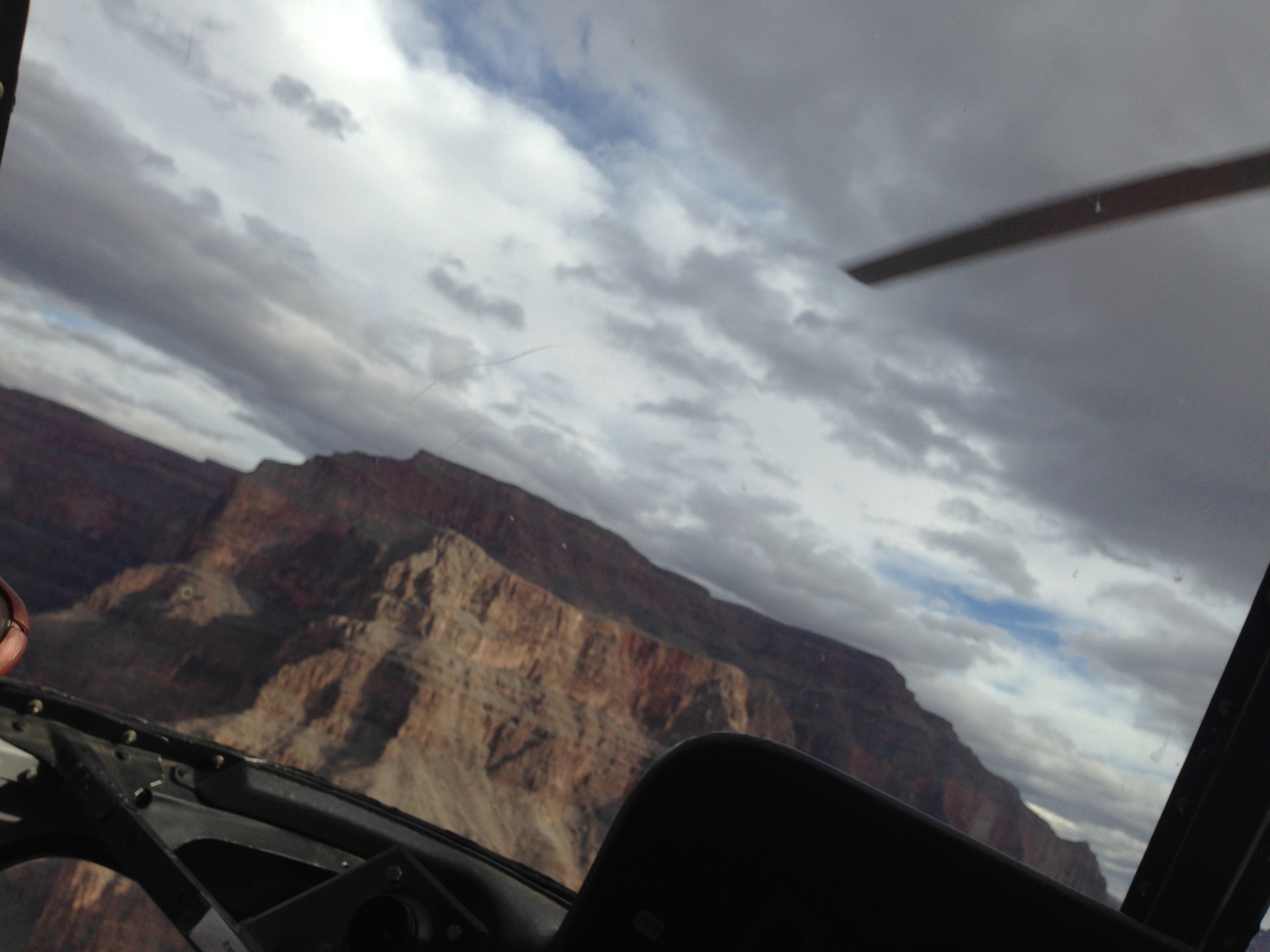 Một lần trong đời làm đại bàng dưới Đại Vực! - Ảnh 25. Một lần trong đời làm đại bàng dưới Đại Vực! - Ảnh 25.