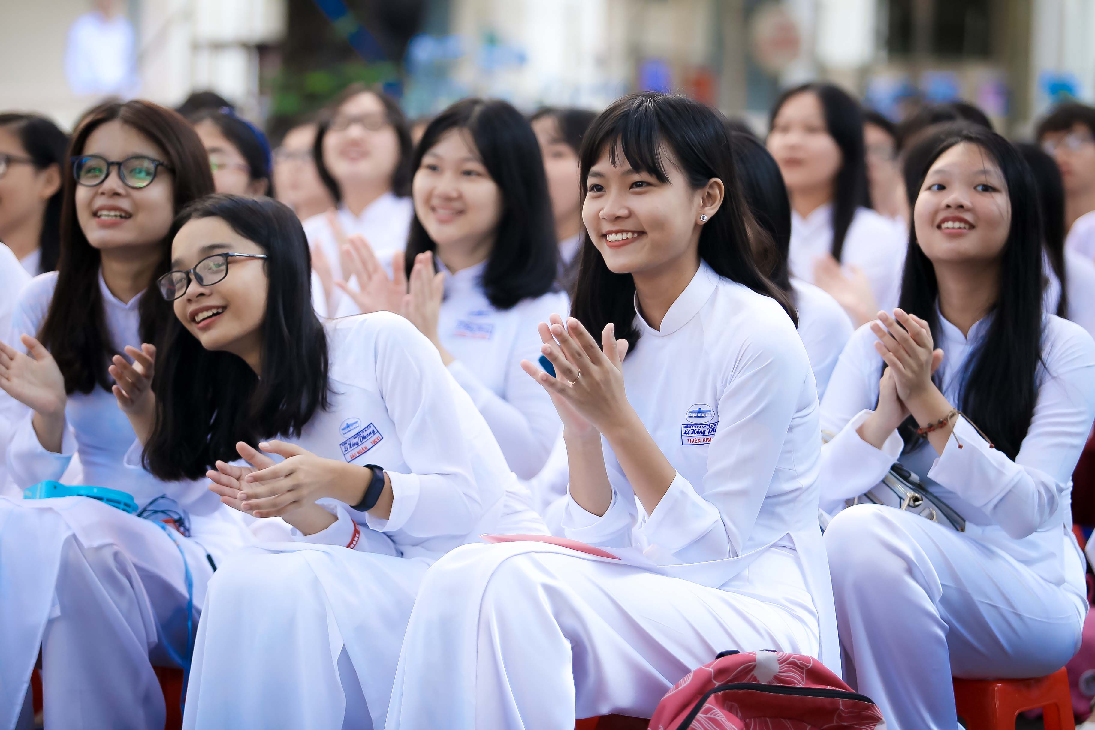 Bí thư Thành ủy đánh trống khai giảng tại trường Lê Hồng Phong - Ảnh 3.