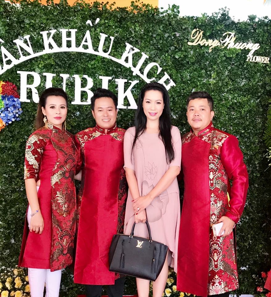 Đệ tử Hoài Linh mở thêm sân khấu kịch - Ảnh 1. Đệ tử Hoài Linh mở thêm sân khấu kịch - Ảnh 1.
