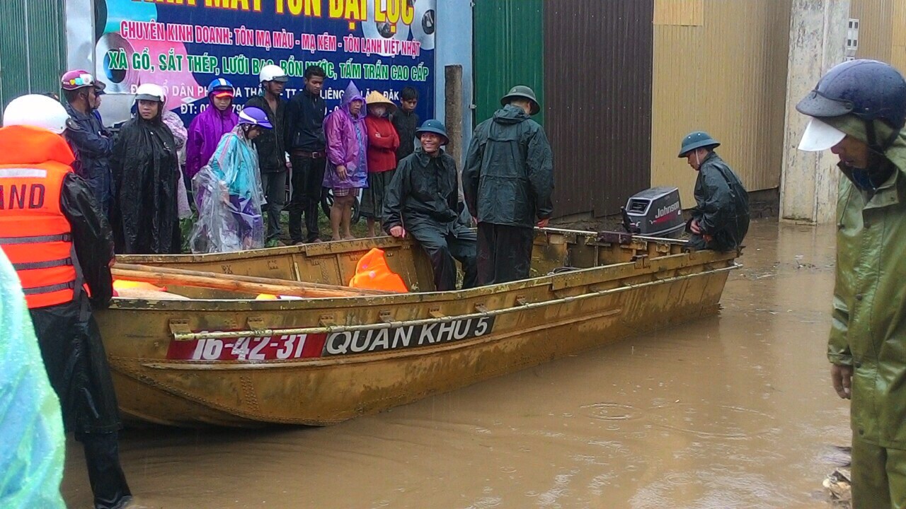 Cận cảnh Tây Nguyên tan hoang sau bão số 12 - Ảnh 2.