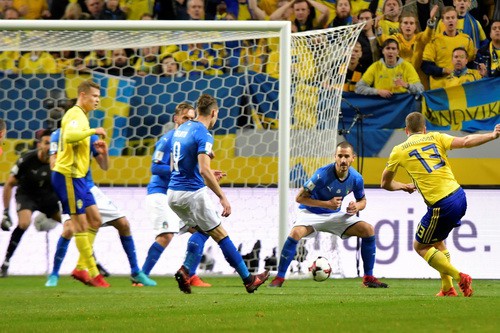 Thua Thụy Điển 0-1, Ý sắp văng khỏi World Cup - Ảnh 4.