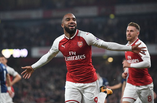 Trọng tài cứu nguy, Lacazette đưa Arsenal lên Top 10 - Ảnh 5.