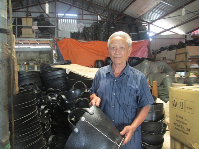 Trở th&agrave;nh tỉ ph&uacute; nhờ nghề mổ lốp &ocirc; t&ocirc; cũ - Ảnh 1.