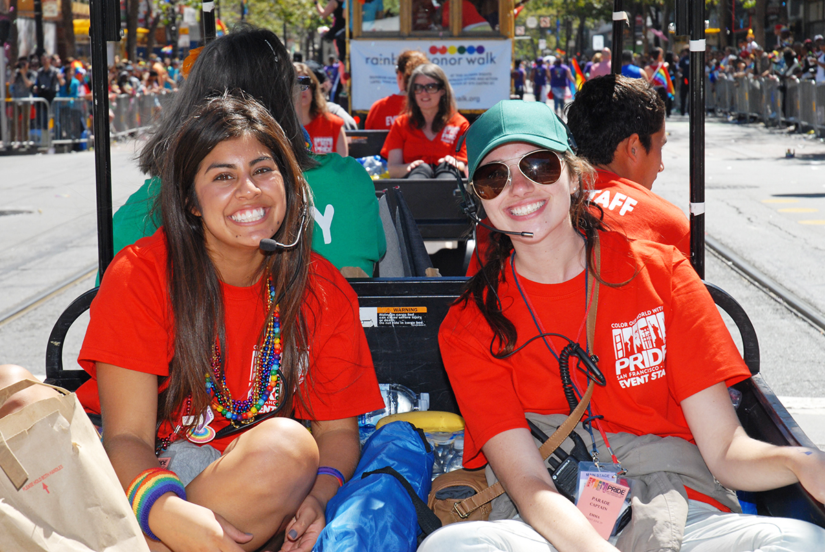 Trang trang web sfpride.vn đang giới thiệu rất nhiều hình ảnh và hoạt động của San Francisco Pride Festival vào ngày 24, 25-6-2017.