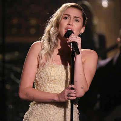 Khi Miley Cyrus qua thời nổi loạn - Ảnh 1.