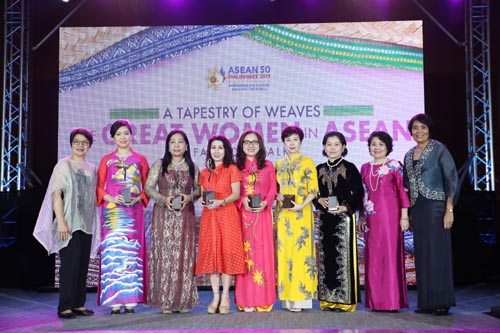 Phó chủ tịch SeABank được vinh danh “Doanh nhân nữ tiêu biểu ASEAN” - Ảnh 1.