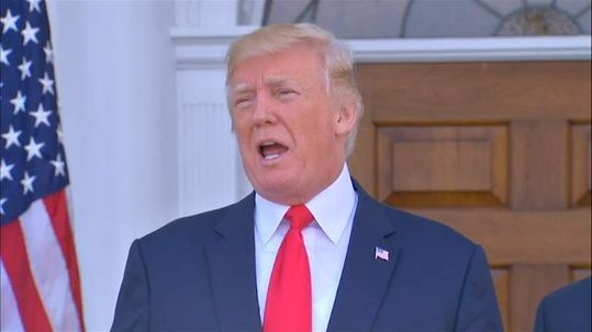 Ông Donald Trump lên tiếng sau đe dọa đánh Guam của Triều Tiên - Ảnh 1.