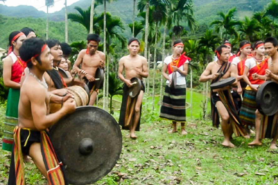 Bí ẩn tộc người ăn trứng kiến ở Kon Tum - Ảnh 2. Bí ẩn tộc người ăn trứng kiến ở Kon Tum - Ảnh 2.