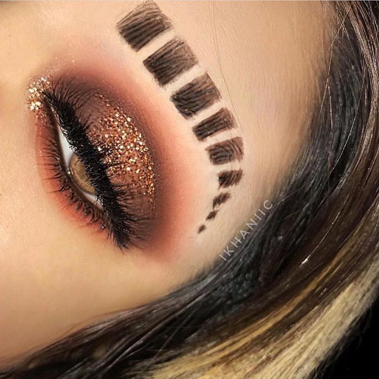 11 trào lưu vẽ lông mày điên rồ nhất năm 2017 - Ảnh 2. 11 trào lưu vẽ lông mày điên rồ nhất năm 2017 - Ảnh 2.