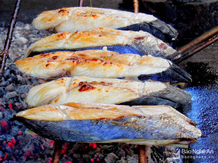 Bí quyết độc đáo của làng nướng cá thu ở Nghệ An - Ảnh 3. Bí quyết độc đáo của làng nướng cá thu ở Nghệ An - Ảnh 3.