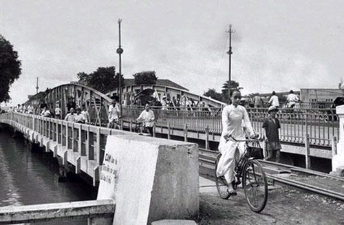 Cây cầu tình yêu 125 năm tuổi gây thương nhớ nhất ở Sài Gòn - Ảnh 3.