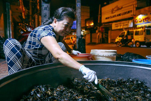 Chợ “độc” ở Sài Gòn, gần nửa thế kỷ chỉ bán một mặt hàng lúc nửa đêm  - Ảnh 4.