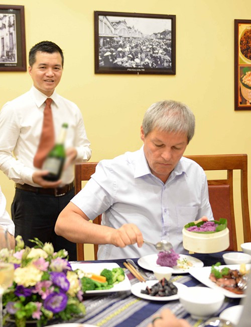 Nhà hàng, quán vỉa hè Việt Nam các chính khách từng ghé - Ảnh 6.