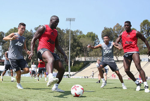 Lukaku: Hàng khủng hay hớ của M.U? - Ảnh 1.