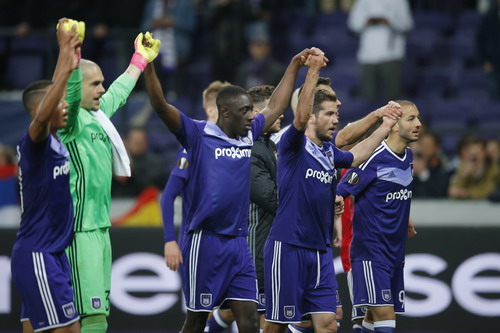 Trận hòa như chiến thắng của Anderlecht