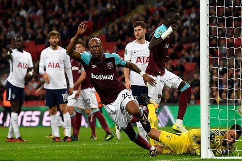 Thua thảm trận derby, Tottenham bị đá văng ở League Cup - Ảnh 3.