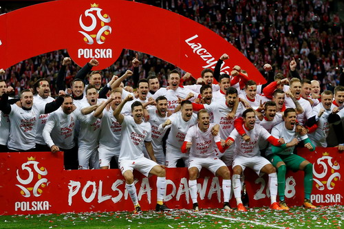 Anh, Đức bất bại, đại bàng trắng Ba Lan bay thẳng đến World Cup - Ảnh 6.