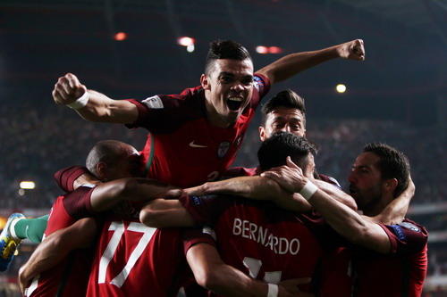 Ngược dòng ngoạn mục, Bồ Đào Nha đoạt vé đến World Cup - Ảnh 5.