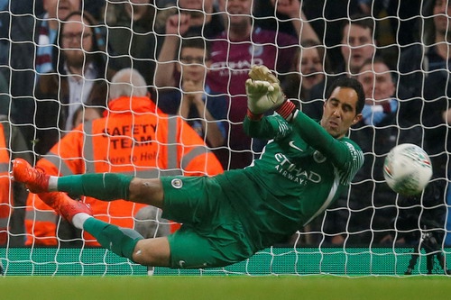 Man United hồi sinh ở League Cup, sao 18 tuổi giải cứu Arsenal - Ảnh 9.