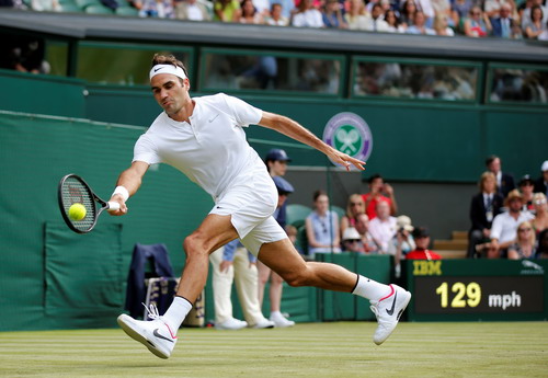 Federer tốc hành lập kỷ lục, Djokovic vào vòng 2 Wimbledon - Ảnh 2.