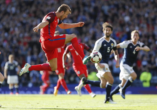 3 phút điên rồ, tuyển Anh thoát hiểm ở Hampden Park - Ảnh 4.