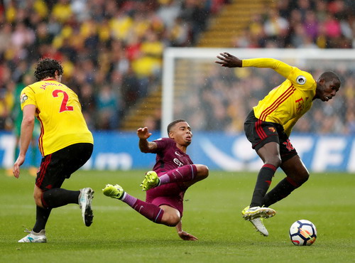 Aguero thăng hoa, Man City vững ngôi đầu giải Ngoại hạng - Ảnh 3.