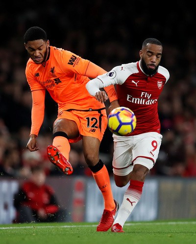 Ngược dòng điên rồ, Arsenal chia điểm Liverpool ở Emirates - Ảnh 2.