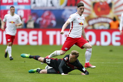 Chú bò cụng Leipzig lần đầu chào sân Champions League - Ảnh 5. Chú bò cụng Leipzig lần đầu chào sân Champions League - Ảnh 5.