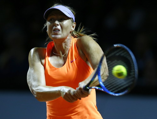 Sharapova chinh phục khán giả trên sân đấu..