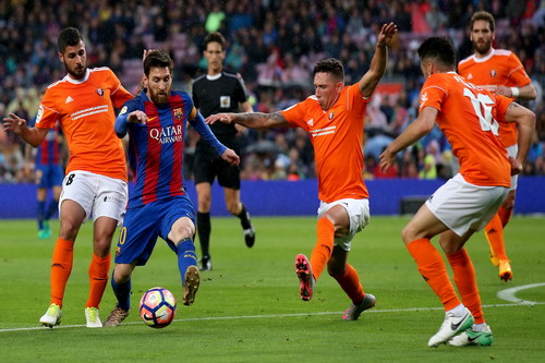 Messi tả xung hữu đột, lập cú đúp trước Osasuna