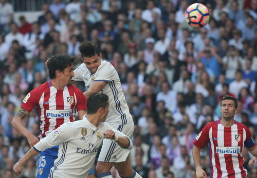 Trung vệ Pepe ghi bàn mở tỉ số cho Real Madrid