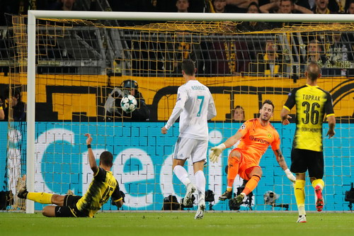 Ronaldo lập kỷ lục ghi bàn, Real Madrid đại phá Dortmund - Ảnh 3.