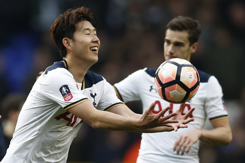 Son Heung-min gia nhập quân đội, Tottenham sắp mất gà son - Ảnh 1.