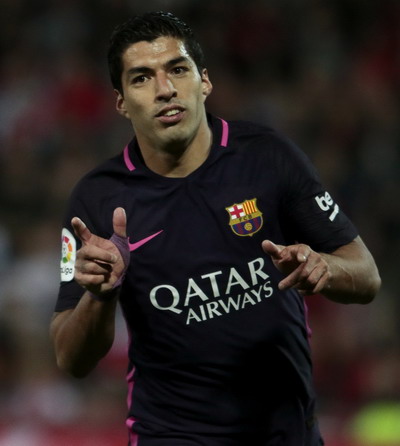 Luis Suarez tỏa sáng khi Messi không ra sân