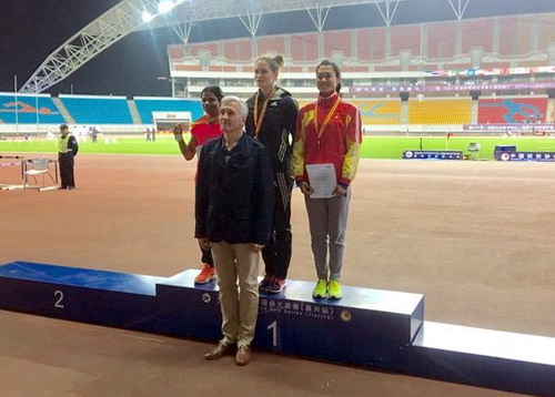 Lê Tú Chinh giành HCĐ 100m nữ