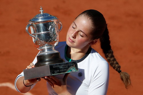 Tay vợt tuổi teen Ostapenko đăng quang Roland Garros - Ảnh 5.