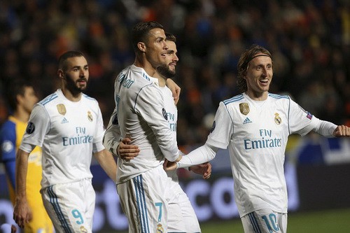 Cán mốc 100 bàn thắng, Ronaldo thành kỷ lục gia Champions League - Ảnh 3.