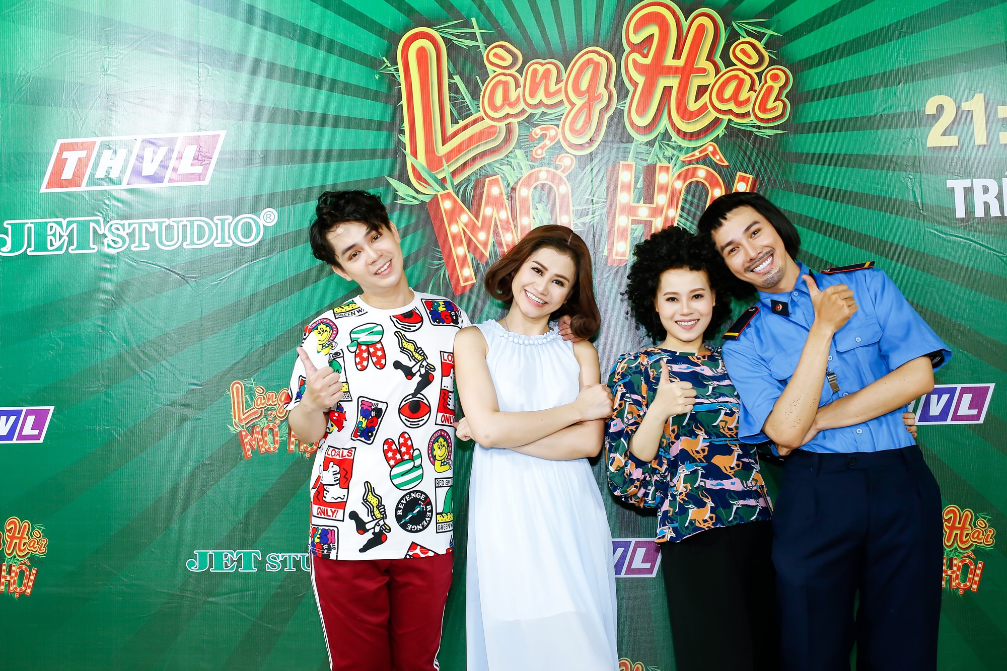 Việt Hương làm bà mai, se duyên cho thí sinh Làng Hài Mở Hội - Ảnh 1. Việt Hương làm bà mai, se duyên cho thí sinh Làng Hài Mở Hội - Ảnh 1.