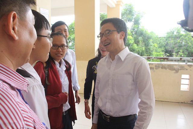 Phó Thủ tướng Vũ Đức Đam khám xét kiểm tra làm việc thi THPT tại Cần Thơ - Ảnh 2.