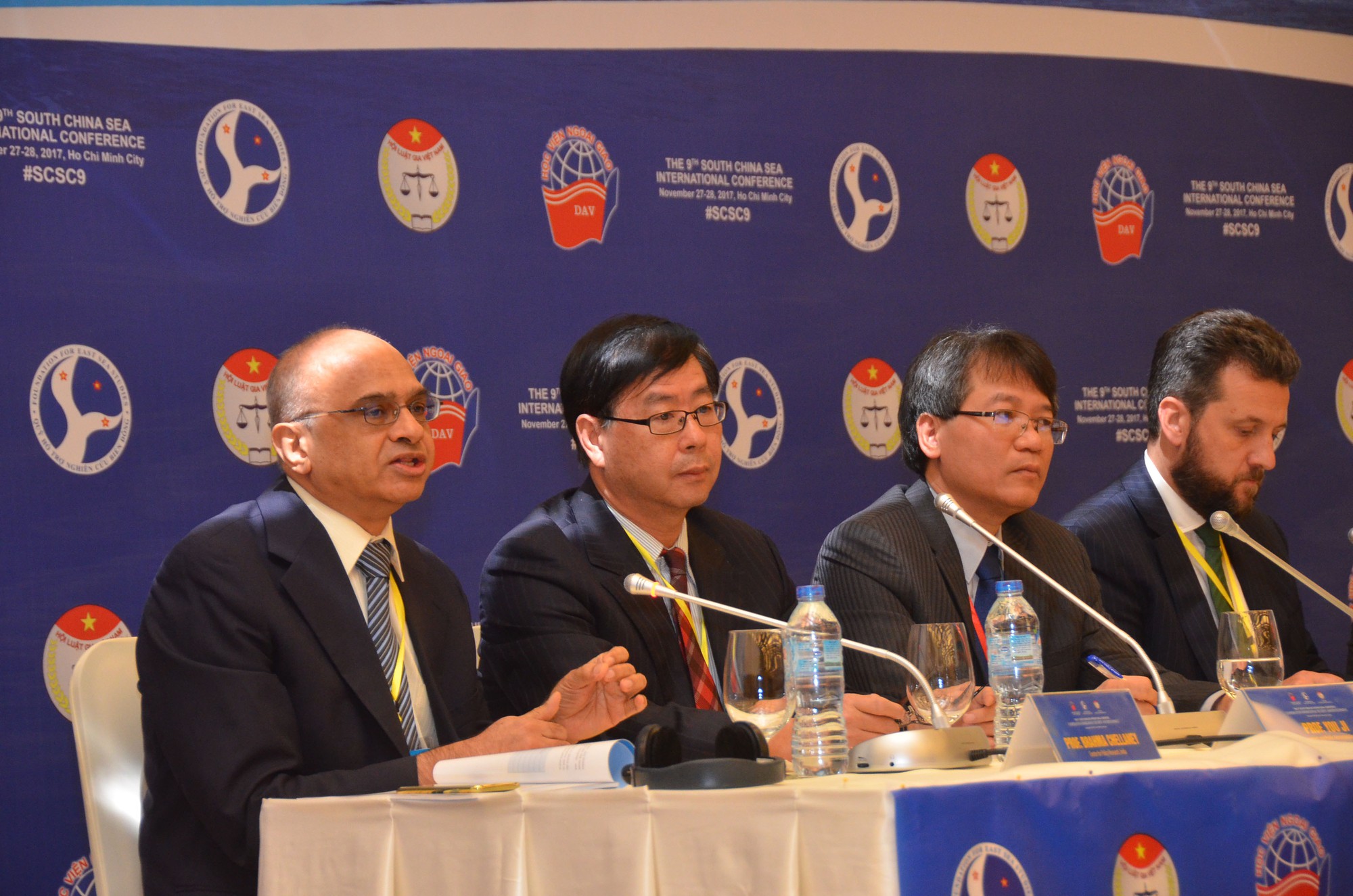 Biển Đông ngày càng phức tạp - Ảnh 1. Biển Đông ngày càng phức tạp - Ảnh 1.