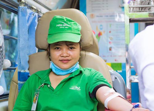 150 công nhân hiến máu cứu người - Ảnh 1.
