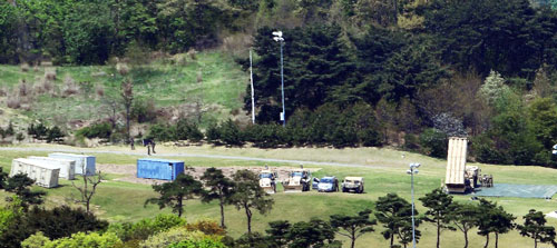 Mỹ đẩy nhanh triển khai hệ thống phòng thủ tầm cao giai đoạn cuối (THAAD) tại Hàn Quốc để đối phó mối đe dọa từ Triều Tiên Ảnh: Reuters