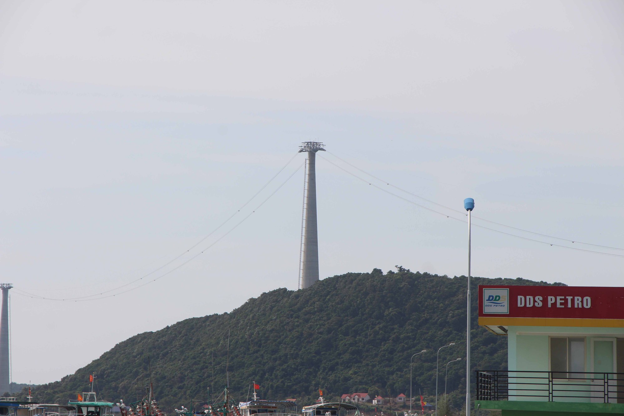 Ngắm cáp treo dài nhất thế giới sắp khai trương tại Phú Quốc - Ảnh 4.