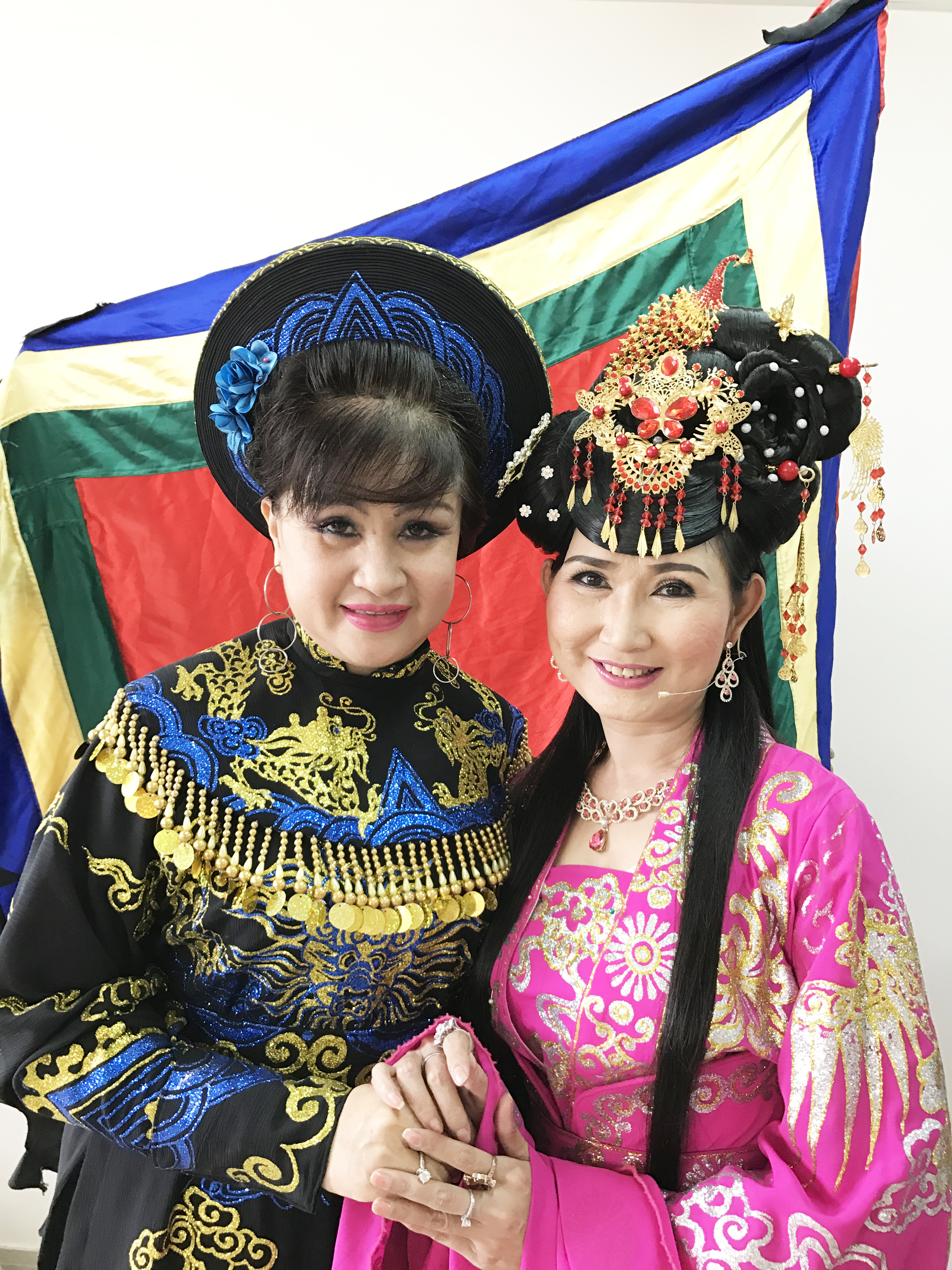 NSƯT Minh Vương, Bích Thủy đắt sô đờn ca tài tử học đường - Ảnh 4. NSƯT Minh Vương, Bích Thủy đắt sô đờn ca tài tử học đường - Ảnh 4.