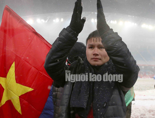 Khoảnh khắc U23 Việt Nam òa khóc sau bàn thua phút 119 - Ảnh 7.