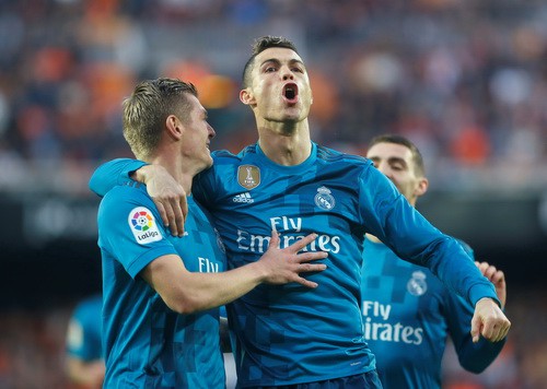 BBC tái xuất, Real Madrid đại thắng ở Mestalla - Ảnh 5.